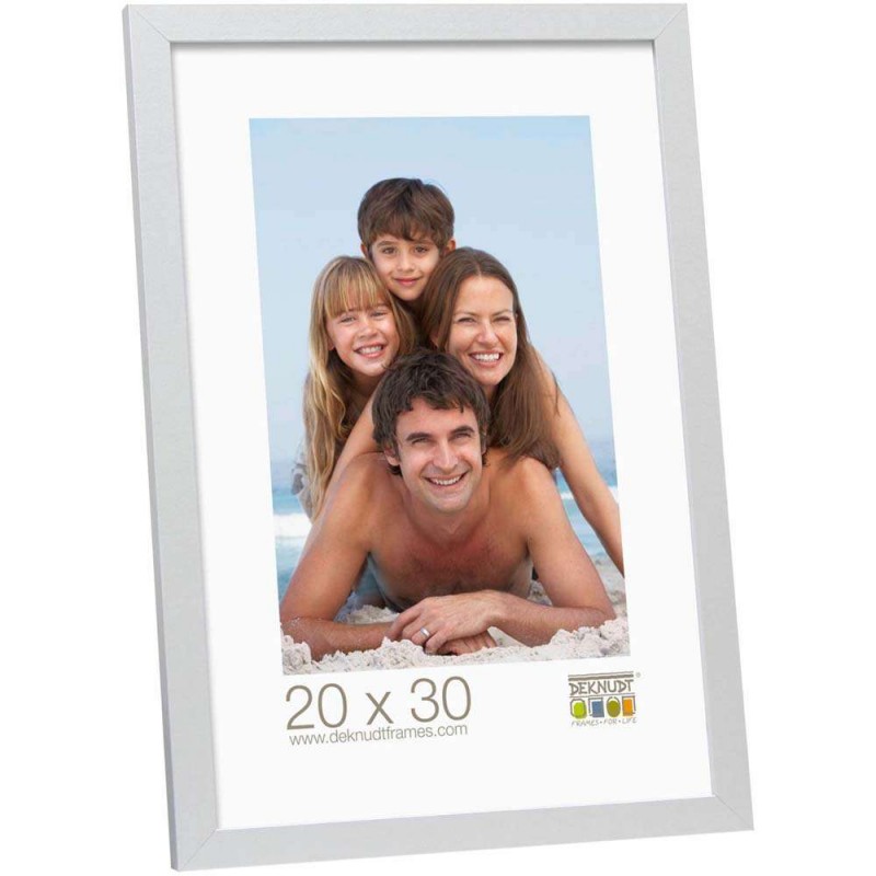 Okvir za fotografije Deknudt, 13x18, lesen, srebrn, S44CD1 Deknudt Okvir za fotografije Deknudt, 13x18, lesen, srebrn, S44CD1 Deknudt D-141710