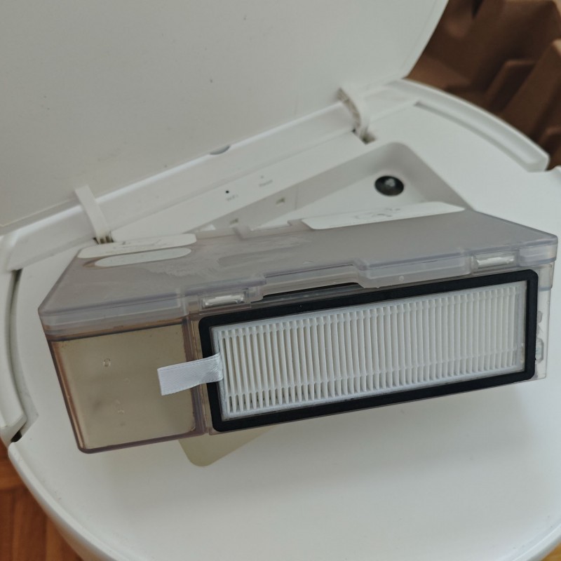 Xiaomi Mi Robot Vacuum-Mop Essential (Used)